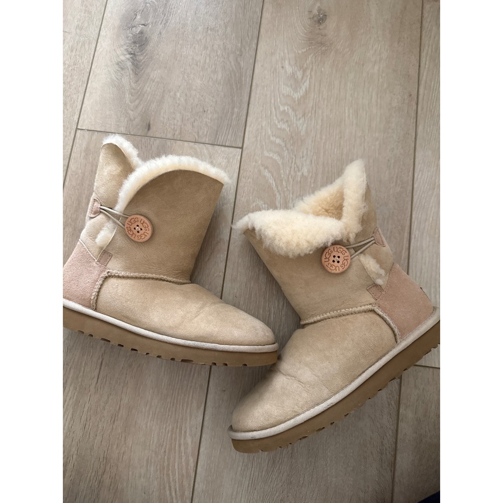 UGG Australia Bailey Button Chestnut Suede Shearling Boots 5803 Womens 7